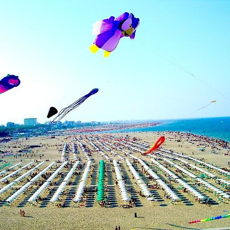 Dena Chalets - Lido Di Spina At The Beach Экстерьер фото