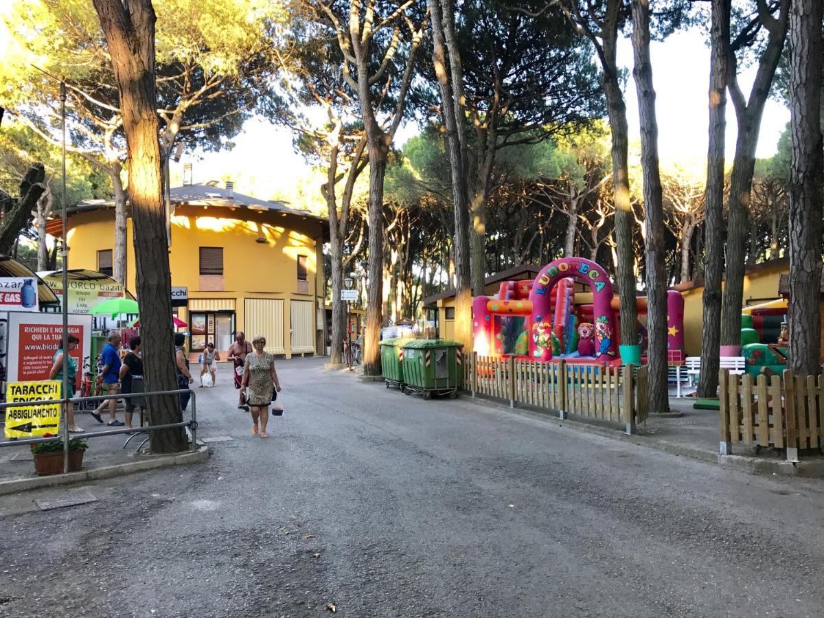 Dena Chalets - Lido Di Spina At The Beach Экстерьер фото